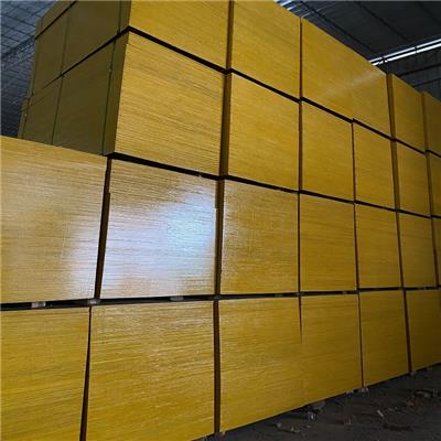 建筑模板发货中