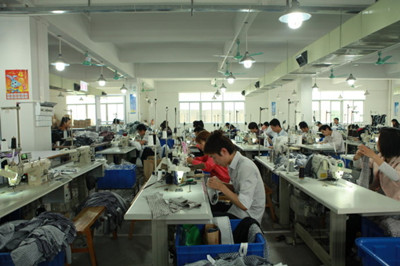 服裝小工廠尋找需要小單服裝加工的客戶長期合作