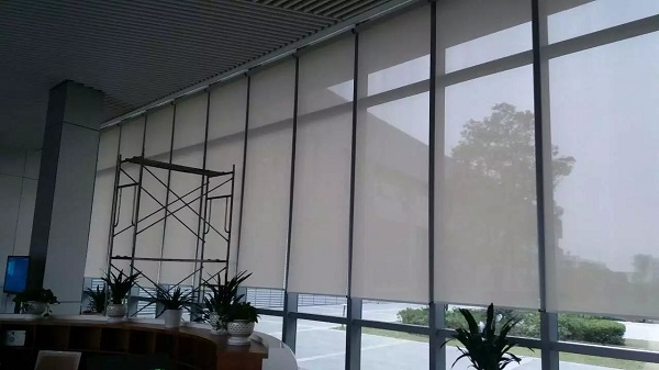 珩杰升降式電動遙控卷簾窗簾原始圖片3