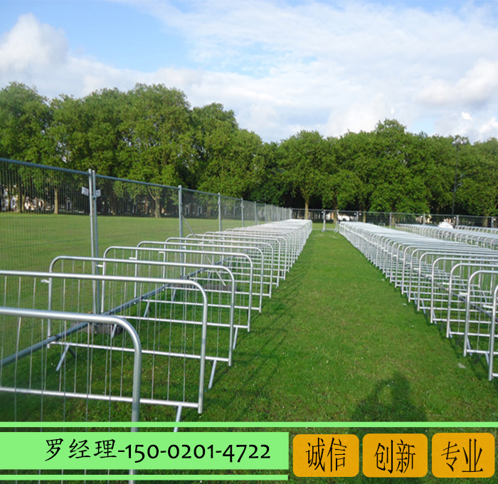 澳大利亞移動護(hù)欄網(wǎng) 臨時隔離圍欄 場區(qū)隔斷不銹鋼鐵馬出口