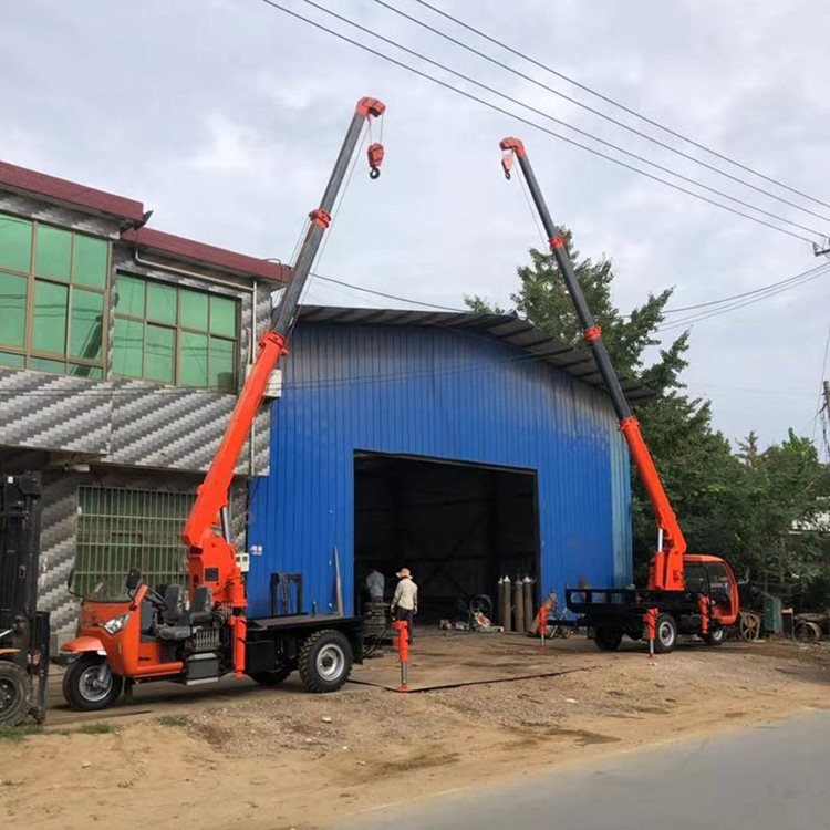 出售三輪吊改裝五征三輪農(nóng)用吊小型三輪吊原始圖片2