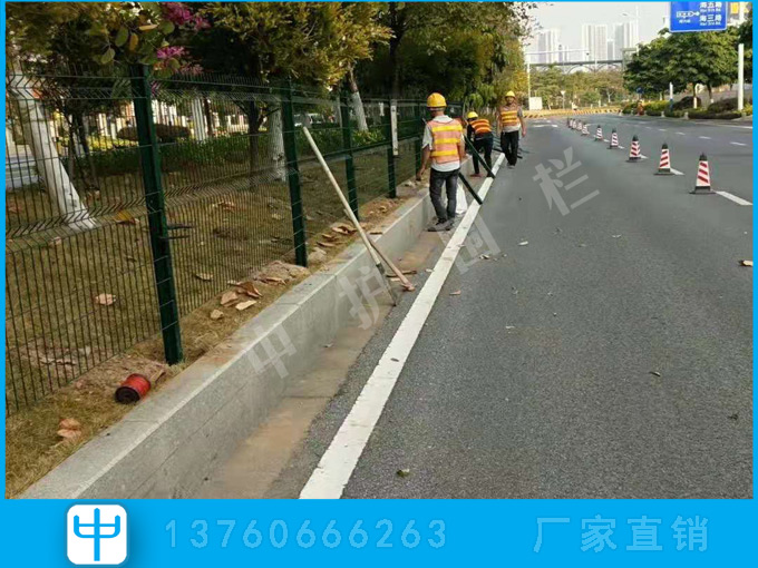 佛山公路隔离带护栏加工 中间绿化带隔离栅 边框铁丝网