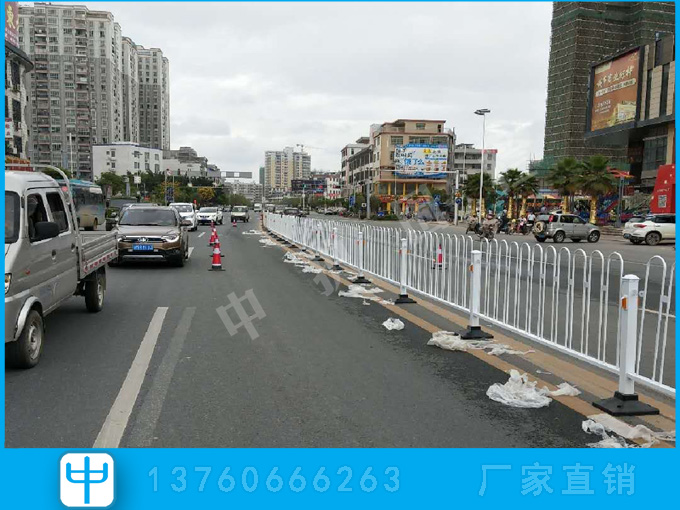 文昌道路欄桿隔離樁圖片 城市護(hù)欄賠付標(biāo)準(zhǔn)