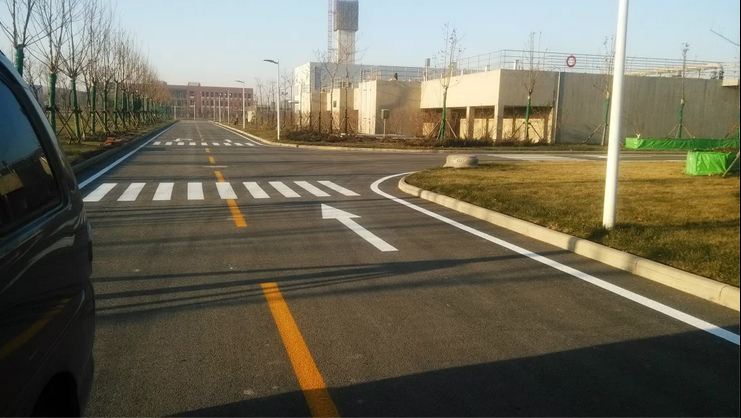 馬路劃線漆 公路面地下車庫(kù)停車場(chǎng)車位漆 交通道路標(biāo)線漆地標(biāo)畫線