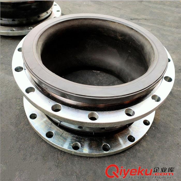 內蒙古排水用DN2400法蘭式柔性橡膠接頭PN1.6