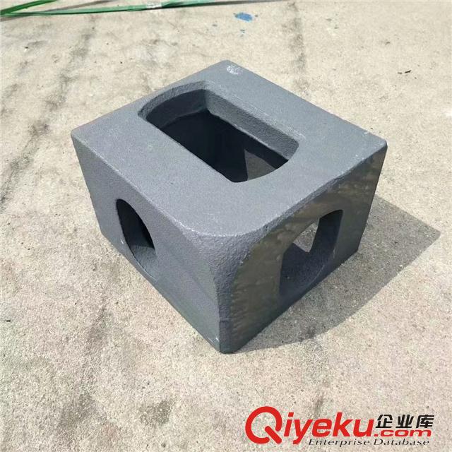 集裝箱角件 鑄鋼角件 海運箱角件 標準集裝箱角件 滄州角件現(xiàn)貨供應(yīng)原始圖片2