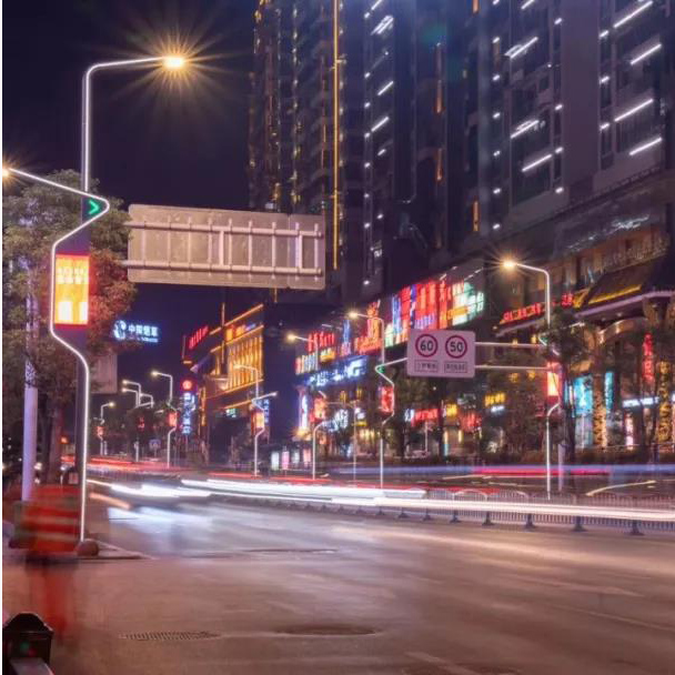 一桿多用助力智慧城市建設 智慧桿塔 智慧共桿