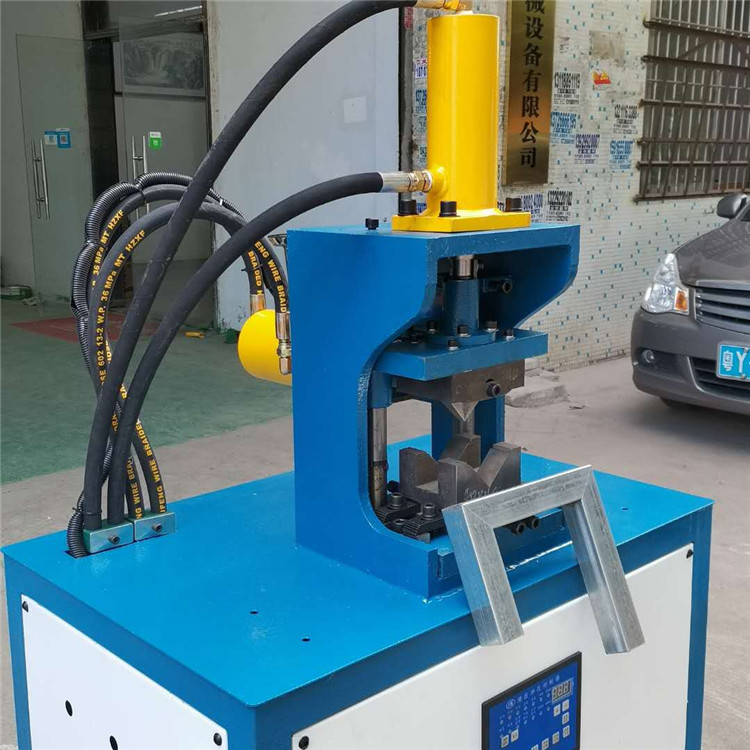 車架廠家具廠管材角度一次成型 液壓雙缸沖孔機 貨架支架切斷設備