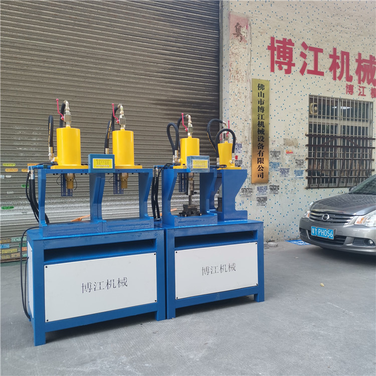 多工位鍍鋅矩通切管機(jī) 閣樓貨架角鐵沖斷 70方鋼加工落料設(shè)備