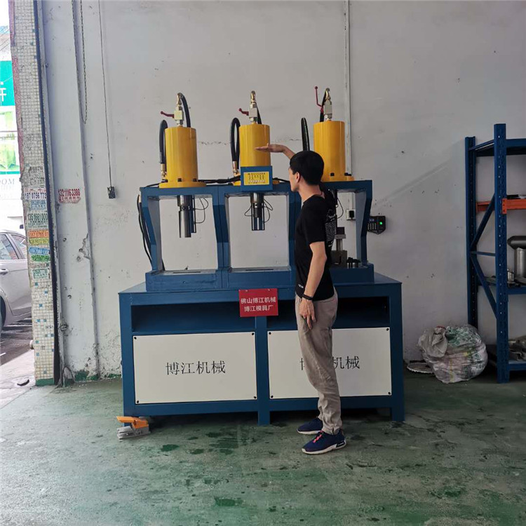 廣東液壓方形焊管沖斷機(jī)器 工廠鐵管切割機(jī) 方鐵矩管斷料設(shè)備