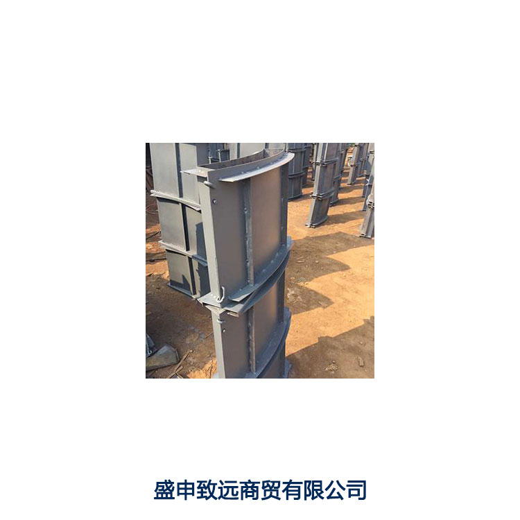 欄桿隔離帶模具 隔離帶隔離墩模具 移動式隔離帶模具加工 盛申致遠生產建筑